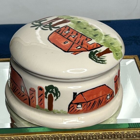 Reward Hand-Painted Ceramic Farmhouse Scene Round Lidded Trinket Box - Picture 10 of 13